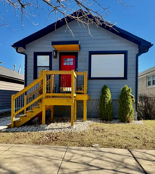 5519 N Neenah Ave — Photo 2
