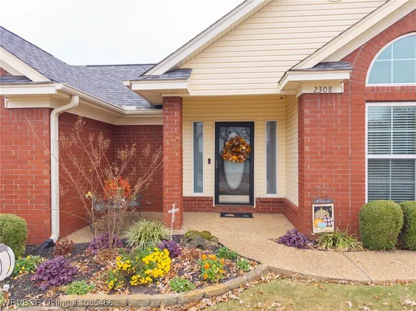 2308 Rannoch Ln, Fort Smith, AR 72908