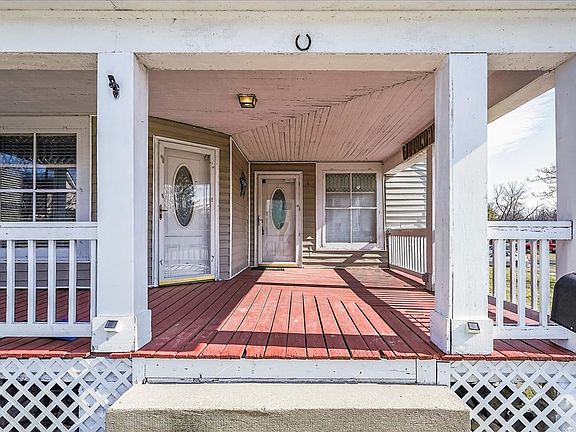 2nd image of 4 Maple St