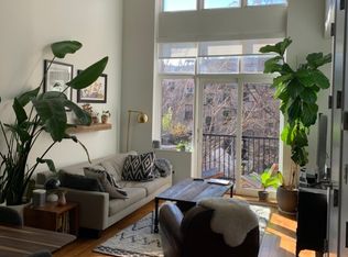 90 S 1st St APT 3B, Brooklyn, NY 11249