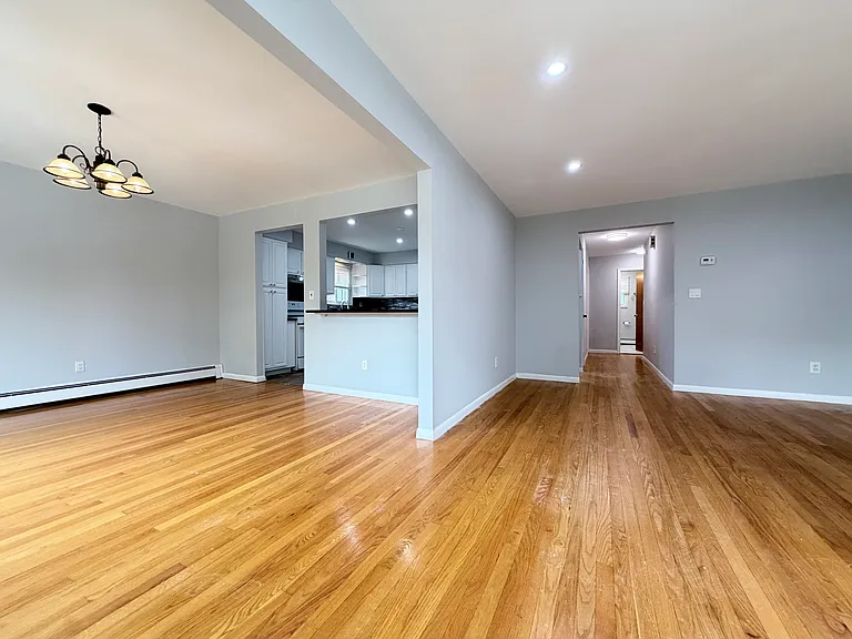 1229 Inwood Ter #2 — Photo 8