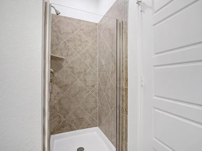 4955 Usaa Blvd — Photo 14