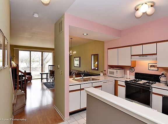 4th image of 1479 Walnut Hill Ave