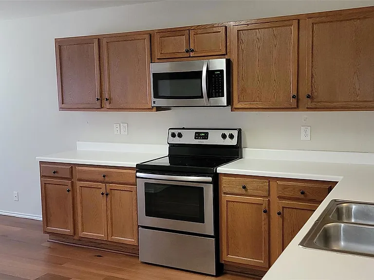 13371 Hursey Dr — Photo 4