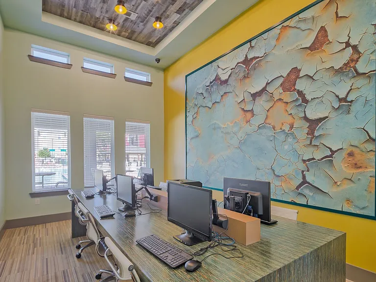 Palladium Midland Apartments — Photo 11