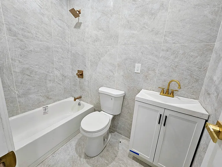 926 Clarkson Ave #1L — Photo 2