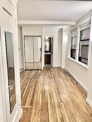 2nd image of 330 E 43rd St APT 603
