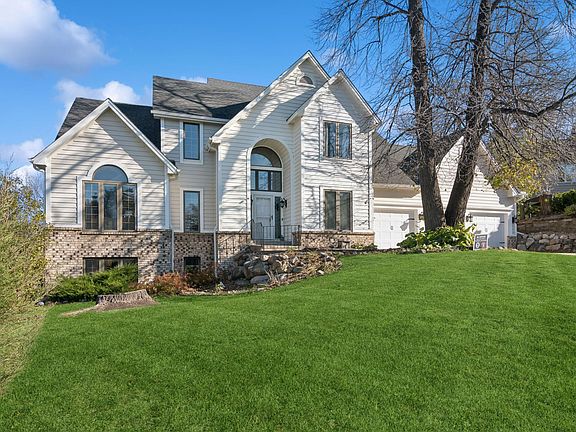 3rd image of 1104 Walden Ct
