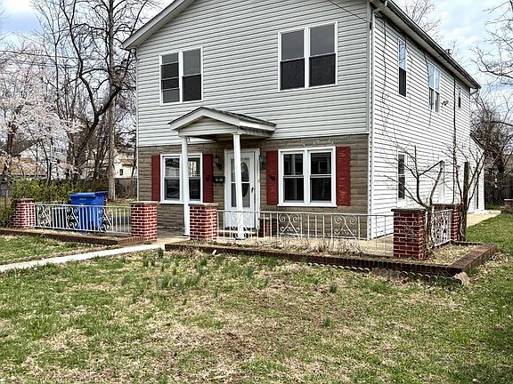 2nd image of 210 2nd St