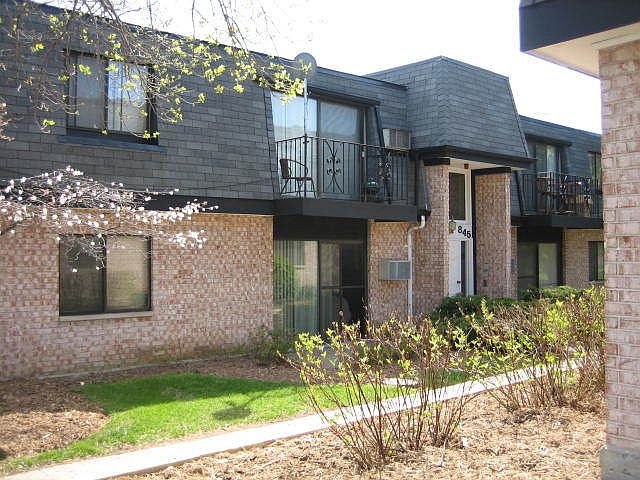 1st image of 845 Westmoreland Dr APT 6