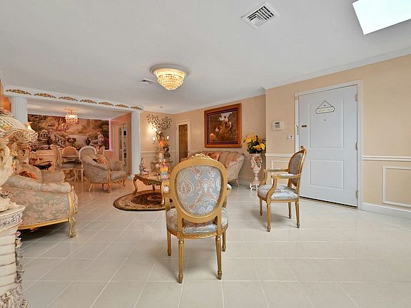 4th image of 303 76th St