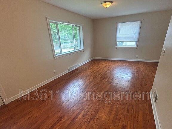 4th image of 4201 S 52nd St APT 1