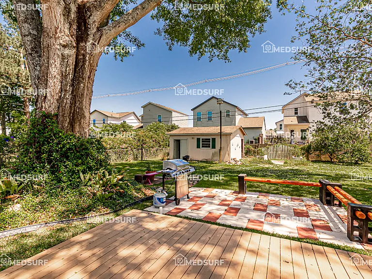 Madeira Dr — Photo 6