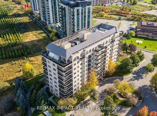 10 Dayspring Cir N #204, Brampton, ON L6P 1B9