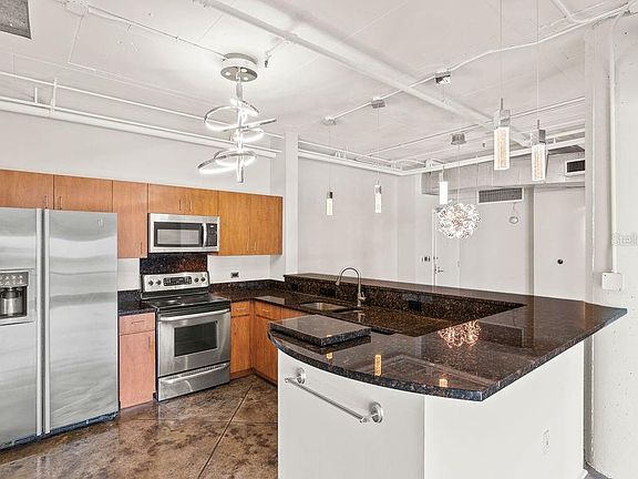3rd image of 10 N Summerlin Ave Unit 46