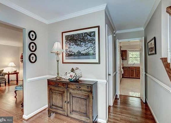 2nd image of 3222 Darden Dr