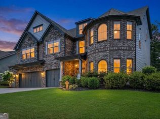 17 Lake Sydney Dr, Dawsonville, GA 30534