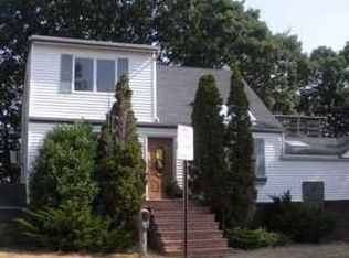 1104 North Broadway, Massapequa, NY 11758