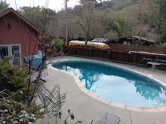3rd image of 578 Cascade Dr