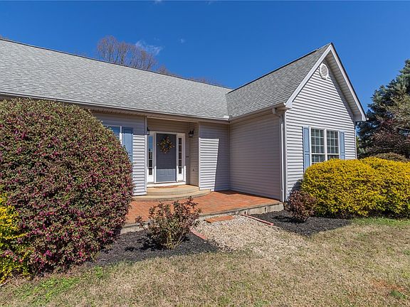 2nd image of 108 Pearman Dr