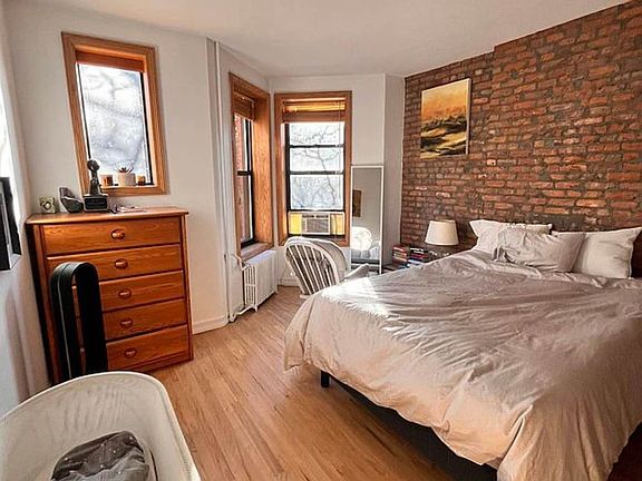 2nd image of 507 Dean St APT 2L