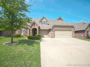 17523 E 43rd St, Tulsa, OK 74134