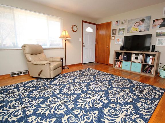 5th image of 458 Glenview Dr