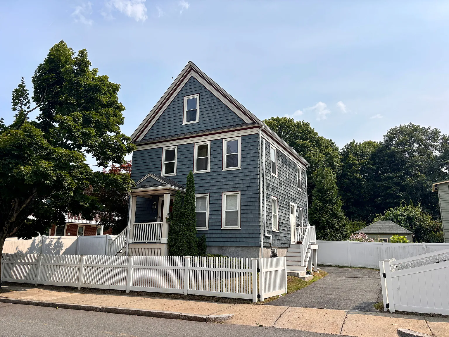 3 bed, 1400 sqft, $3,500 — Photo 1