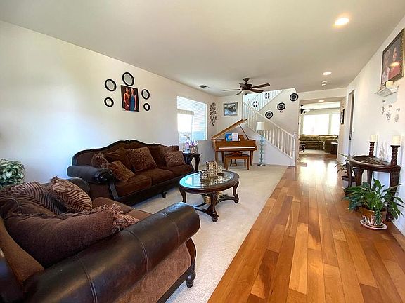 3rd image of 12201 Marigold Dr