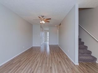 1114 S Main St APT 2, Bloomington, IL 61701