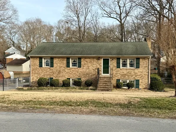 5112 Dermotte Ln, North Chesterfield, VA 23237