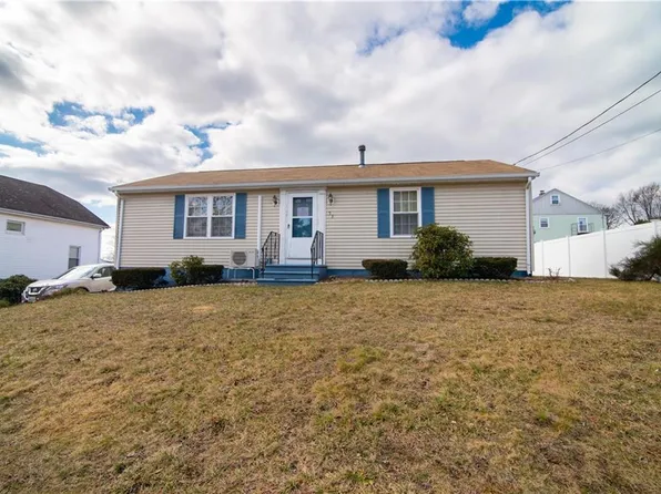 53 Fortin Ave, Pawtucket, RI 02860