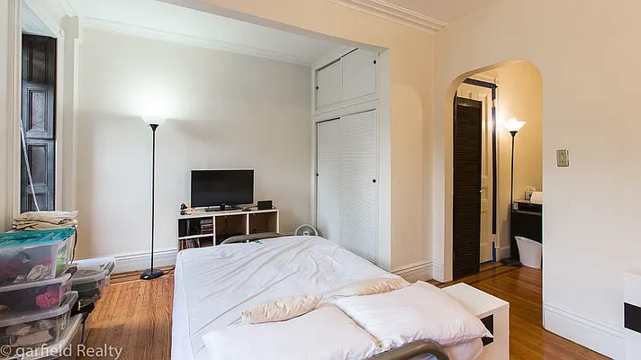 Rented by Garfield Realty  | media 13