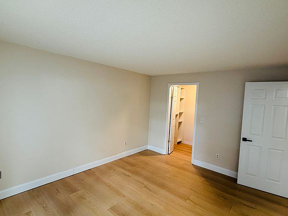 5th image of 4308 NE Sunset Blvd #D-4