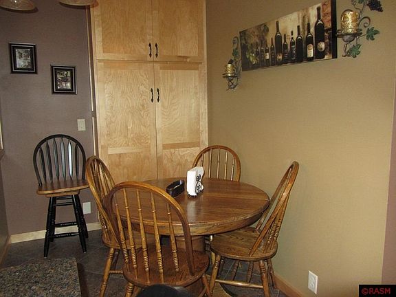 4th image of 525 W Skaro Ave