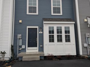 21 Scrub Pine Ct, Bunker Hill, WV 25413
