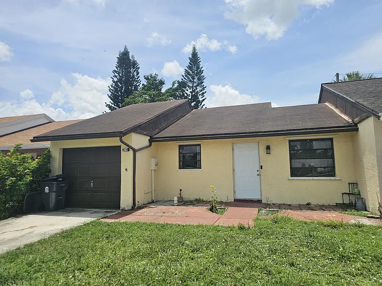 5078 Ambler Ln — Photo 1