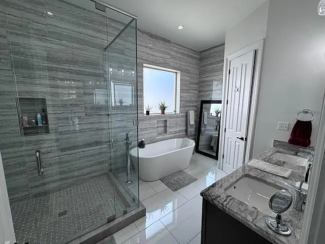 4133 Iberville St — Photo 30