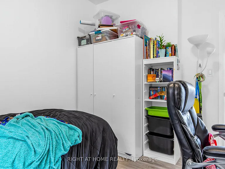148 Glenlake Ave #7 — Photo 16