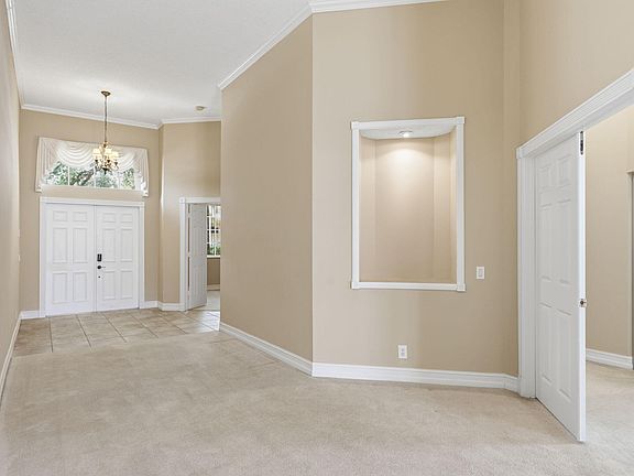 4th image of 832 Heritage Drive