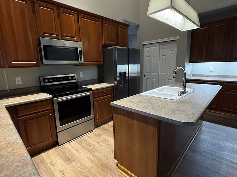 13373 Grosbeak Ct — Photo 4