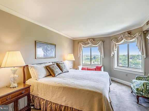 3rd image of 2151 Jamieson Ave S #1910