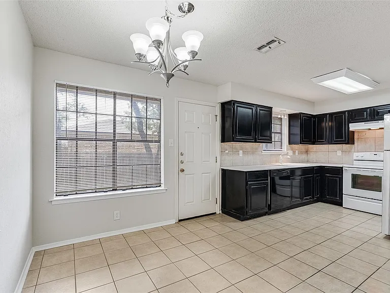 3801 Foust Trl #A — Photo 8