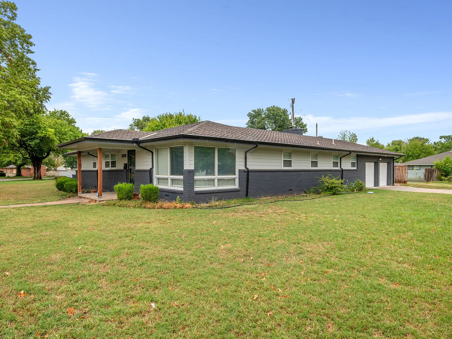 3 bed, 2006 sqft, $2,095 — Photo 1