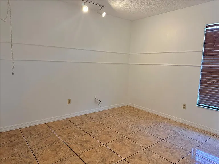 1025 Brynlor Ln — Photo 11
