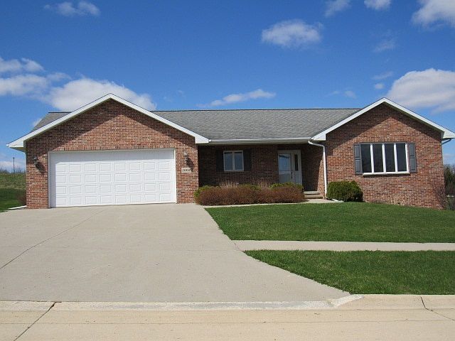 1st image of 1003 Valley Dr