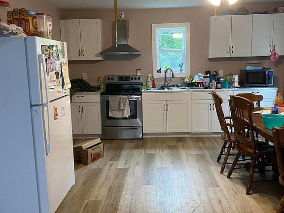 4th image of 2052 Fairview Rd