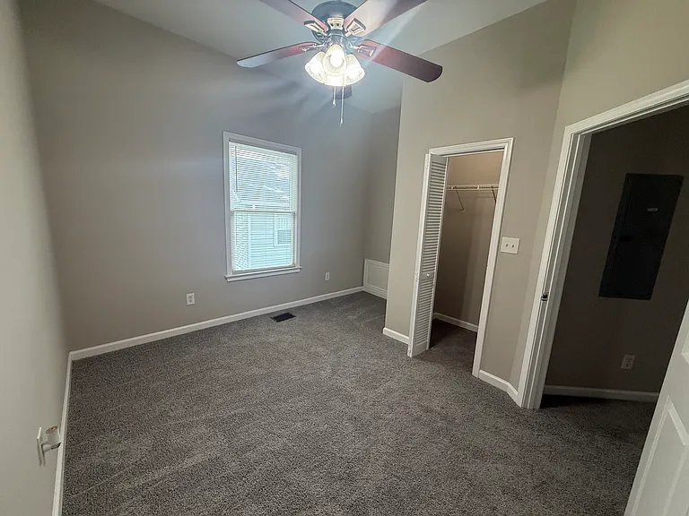 907 Crew St SW — Photo 18