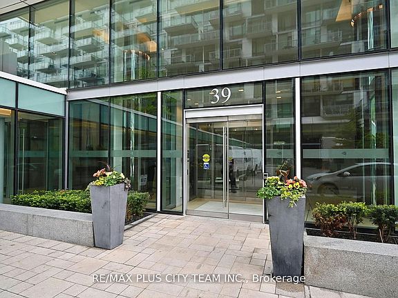 2nd image of 39 Queens Quay E #1305