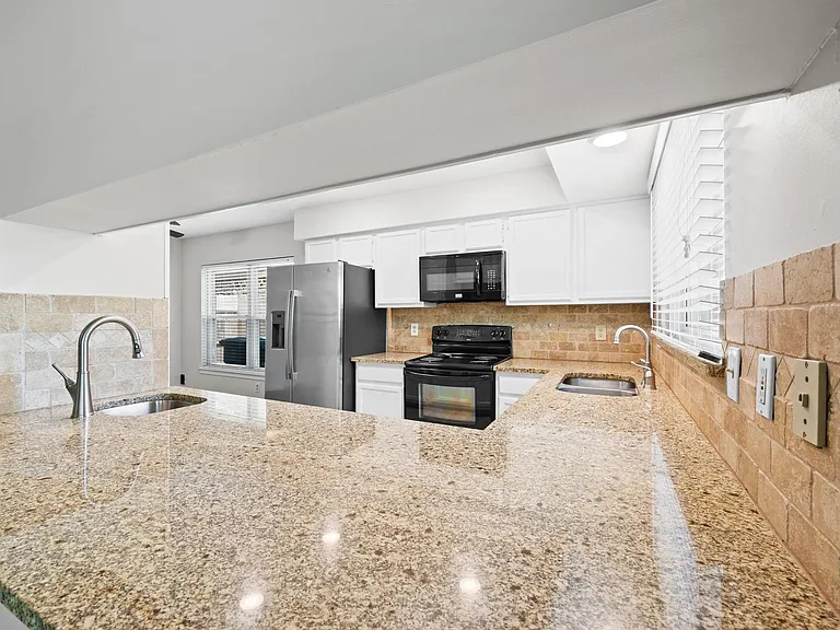 3218 Sycamore Springs Dr — Photo 12